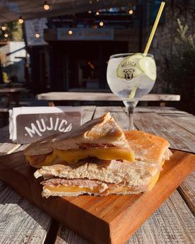 Mujica pizza & café - Foto 8