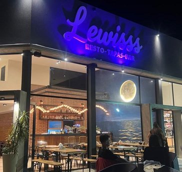Lewisss Restó - Foto 3